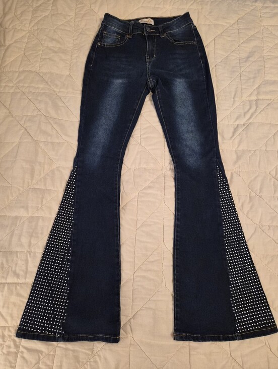 BAMBOO Denim - BAMBOO Rhinestone Embellished Bootcut Jeans - Size 3
